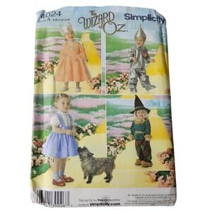 Simplicity Wizard of Oz Costume Sewing Pattern Toddler Dress Scarecrow A 1/2-4‎
